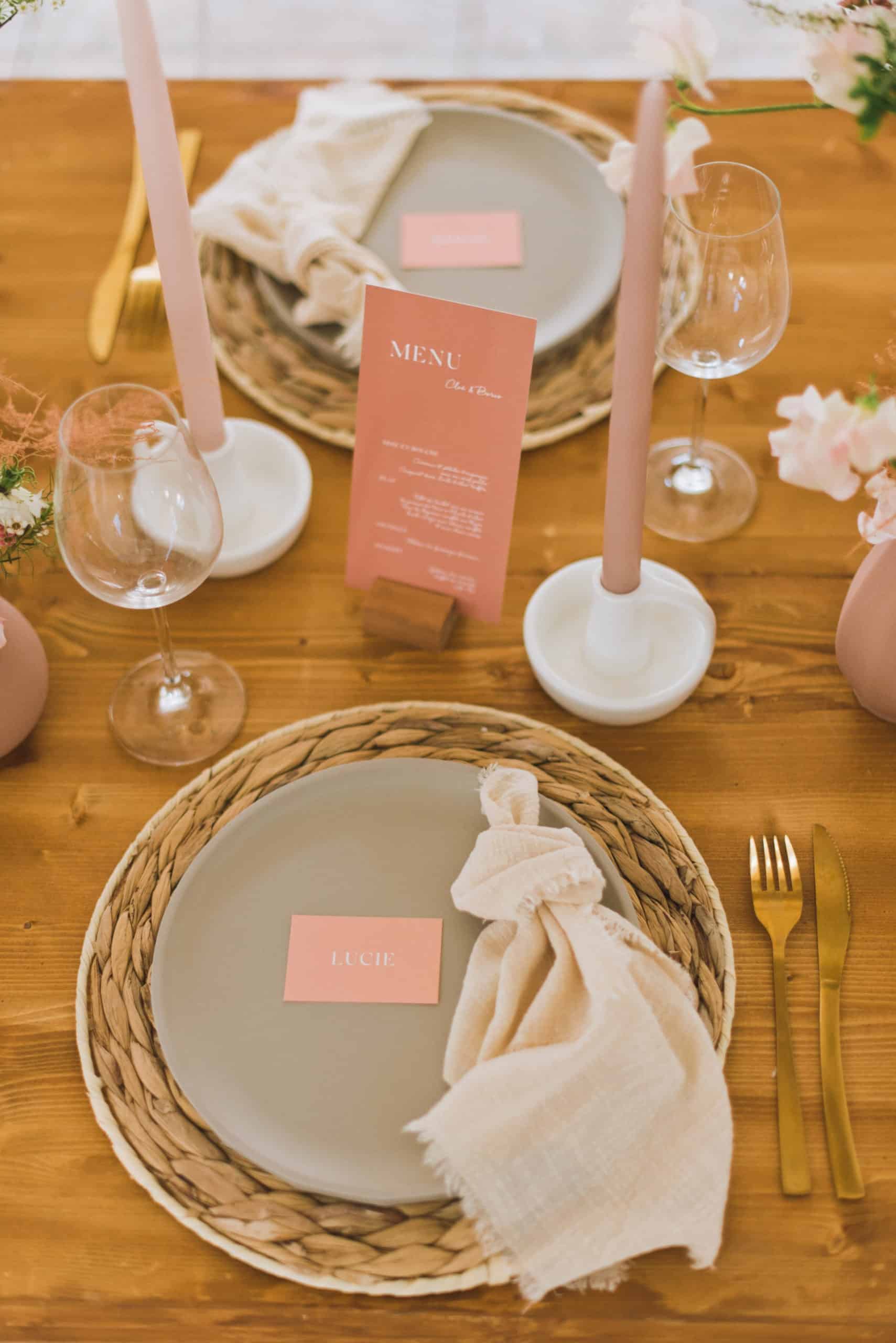 decoration table de mariage boheme couleur creme, beige et terracotta