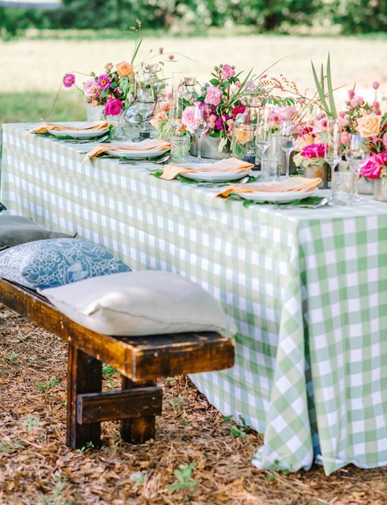 décoration de table mariage champetre theme vert avec nappe vichy