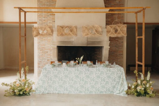 location décoration de table pour un mariage vert sauge et élégant