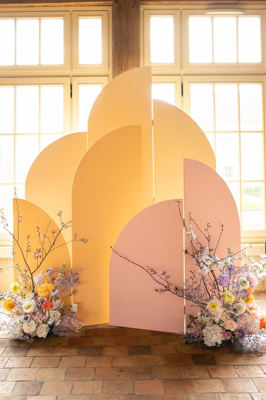 location décoration mariage -décor pour mariage coloré en ile de France