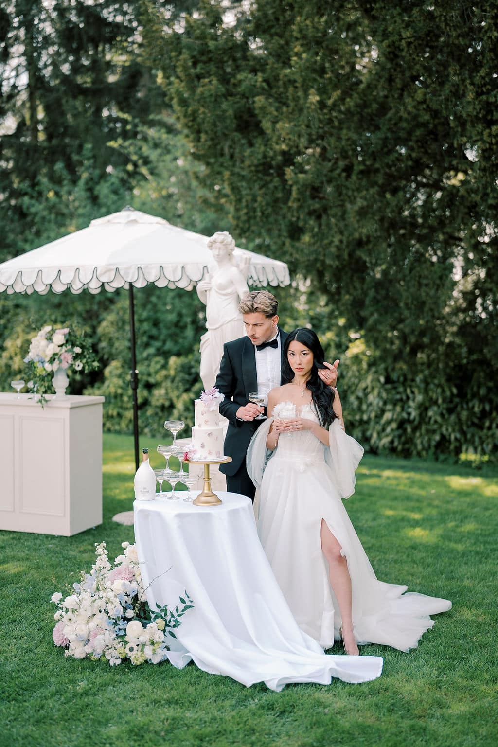 Simple and chic wedding decorations