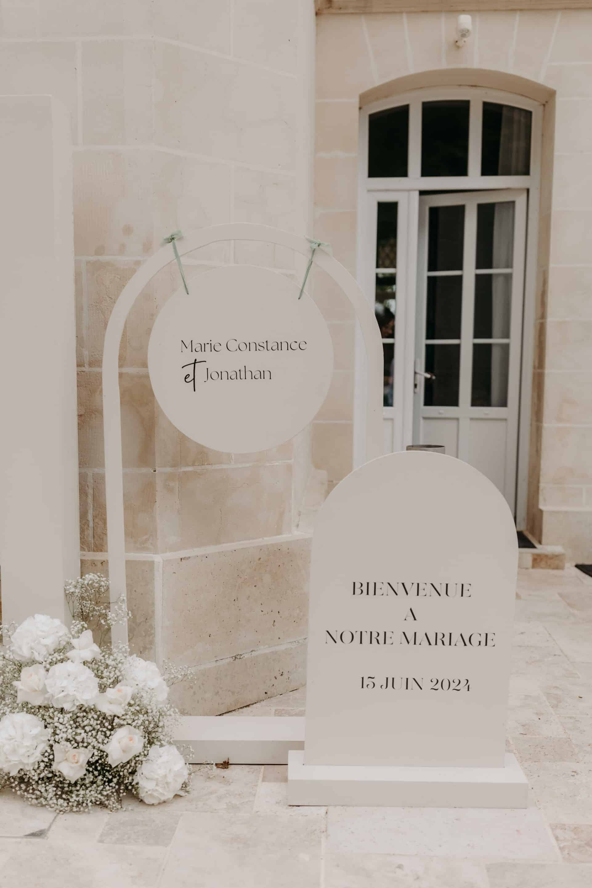 panneau de bienvenue chic et moderne à louer